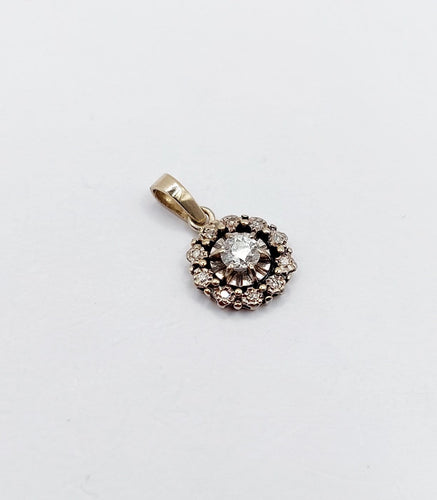 Pendentif Pendentif marguerite Art déco en or blanc 18k et diamants 58 Facettes A07088
