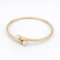 Bracelet Bracelet jonc ouvert en or jaune 18 carats et perles 58 Facettes 36269