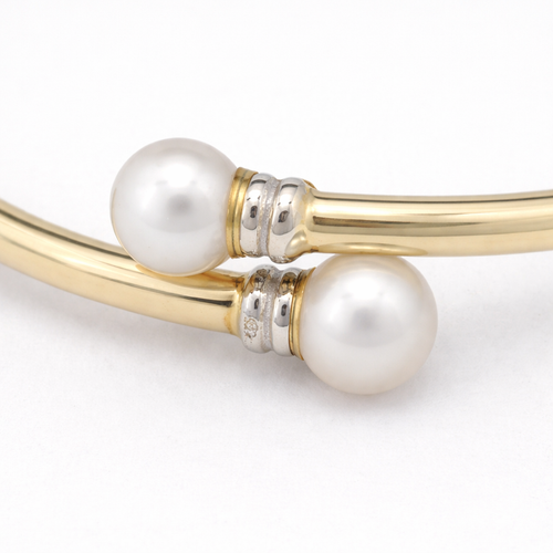 Bracelet Bracelet jonc ouvert en or jaune 18 carats et perles 58 Facettes 36269