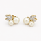 Boucles d'oreilles Boucles d’oreilles en or jaune et or blanc 18 carats, perles et diamants 58 Facettes 36550