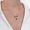 Collier Collier pendentif marguerite en or blanc 18 carats, saphirs et diamants 58 Facettes 36249