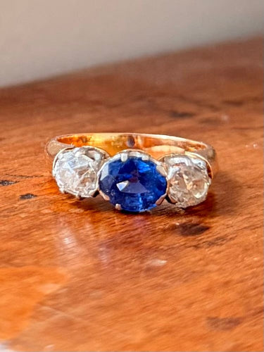 Bague 52 Bague jarretière en or rose 18 carats, platine, saphir et diamants 58 Facettes sc