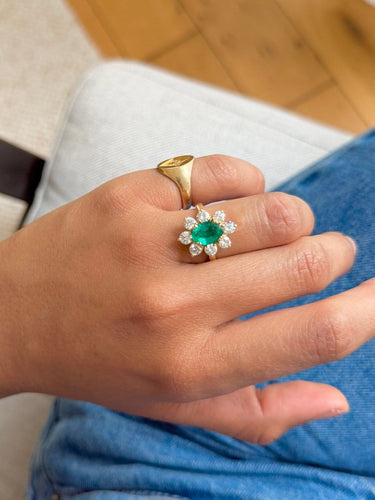 Bague 53 Bague marguerite en or jaune, émeraude et diamants 58 Facettes me