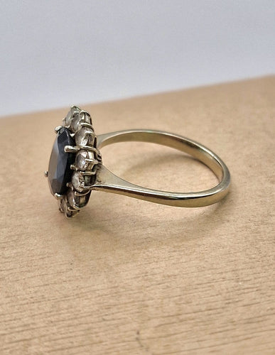 Bague 59 Bague cluster saphir en or blanc 18 ct et diamants 58 Facettes CV-044