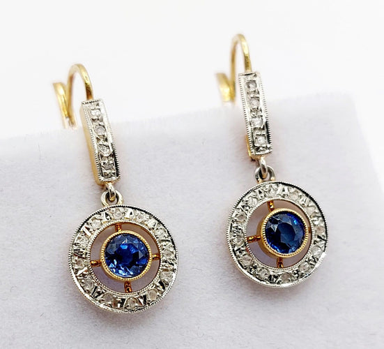 Boucles d'oreilles Dormeuses Art déco en or jaune 18k, saphirs synthétiques et diamants 58 Facettes A07091