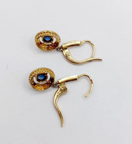 Boucles d'oreilles Dormeuses Art déco en or jaune 18k, saphirs synthétiques et diamants 58 Facettes A07091