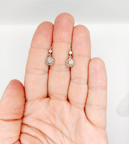 Boucles d'oreilles Dormeuses Art déco en or blanc 18k et diamants taille brillant 58 Facettes A07092