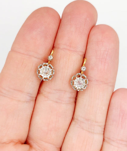 Boucles d'oreilles Dormeuses anciennes en or 18k et platine, diamants taille rose 58 Facettes A07093