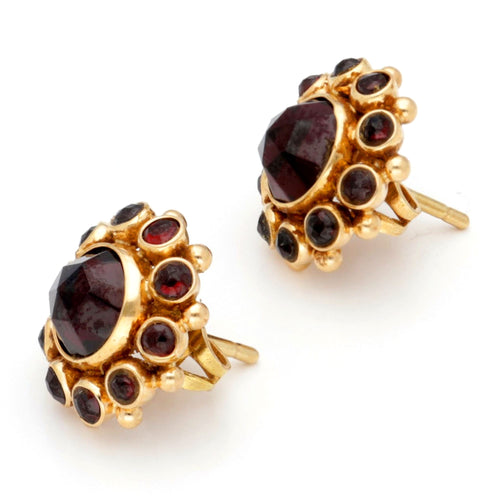 Boucles d'oreilles Boucles d’oreilles grappe en or 14k avec grenats 58 Facettes 13D9D19E76834142A0FFA9502B7CBB5D