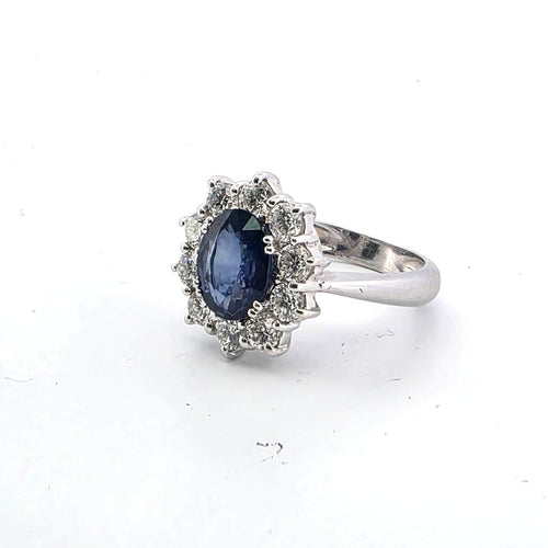 Bague 50 Bague en or blanc 18 ct avec saphir ovale et diamants 58 Facettes 319/26 D