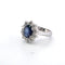 Bague 50 Bague en or blanc 18 ct avec saphir ovale et diamants 58 Facettes 319/26 D