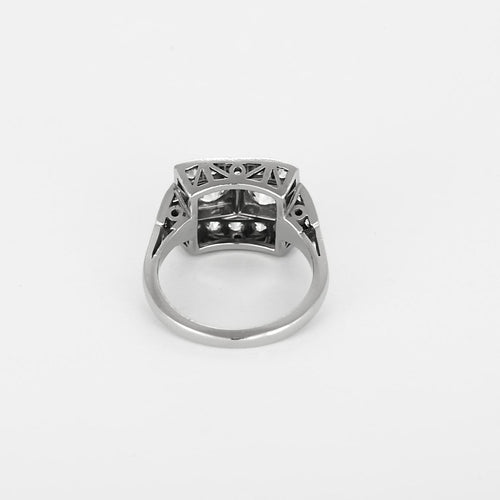 Bague 55 Elegante Bague Art déco en or gris et diamants taille ancienne 58 Facettes 260239