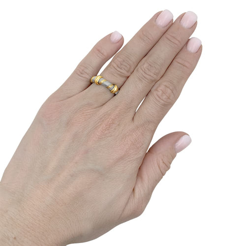 Bague 50 Bague Cartier, "Trinity", trois tons d'or et acier. 58 Facettes 35606
