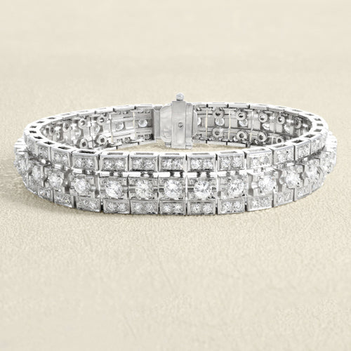 Bracelet Bracelet - Manchette articulée en or blanc et diamants 58 Facettes OC-62100144