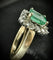 Bague 48 Bague vintage - Émeraude et diamants en or jaune 18 carats 58 Facettes Bague 004