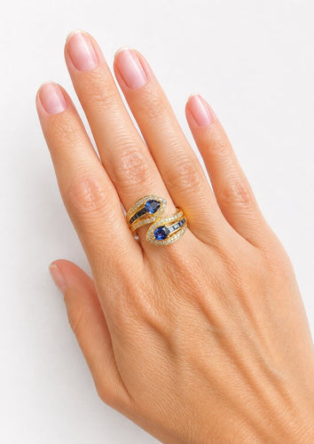 Bague 54.5 Bague - Saphirs poire et calibrés, diamants en or jaune 18 carats 58 Facettes Bague 009