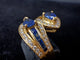 Bague 54.5 Bague - Saphirs poire et calibrés, diamants en or jaune 18 carats 58 Facettes Bague 009