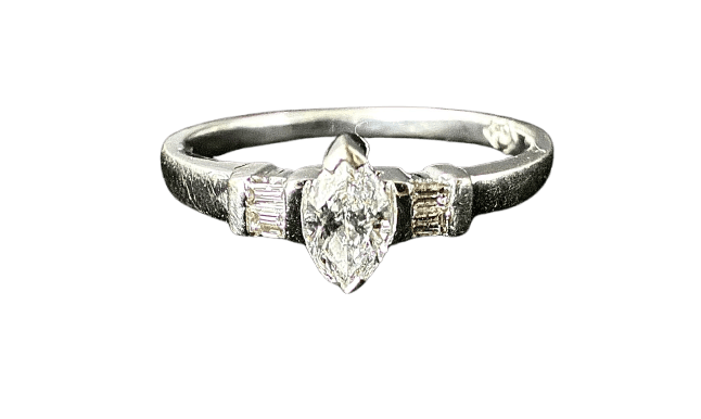 Bague 54 Bague marquise en or blanc 18 carats avec diamants 58 Facettes Bague 012