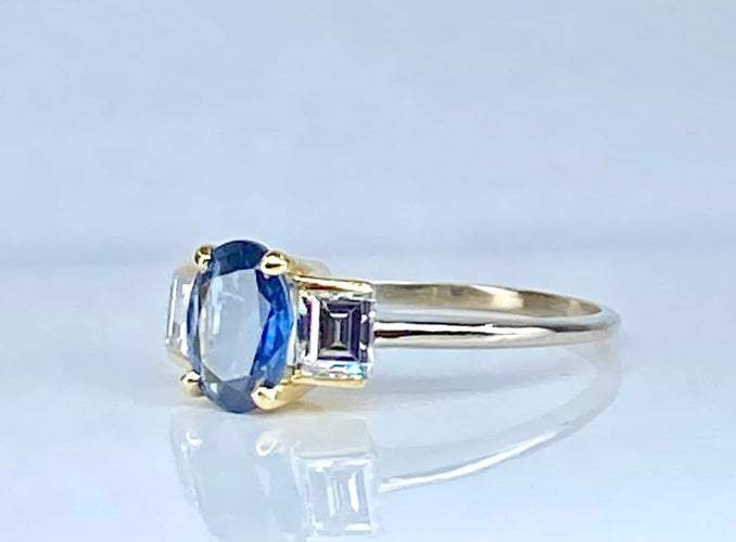 Bague 56 Bague en or 18 carats avec saphir de Ceylan et diamants 58 Facettes AB715