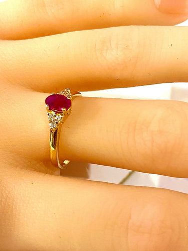 Bague 56 Bague en or jaune 18 carats rubis et diamants 58 Facettes AB716