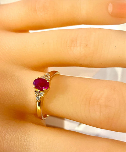 Bague 56 Bague en or jaune 18 carats rubis et diamants 58 Facettes AB716