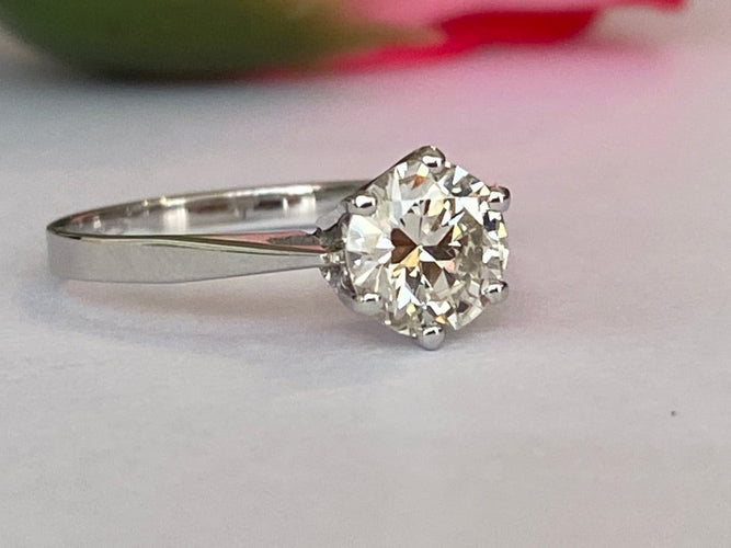 Bague 54 Bague de fiançailles solitaire - Or blanc 14 ct et diamant 1,24 ct 58 Facettes ring