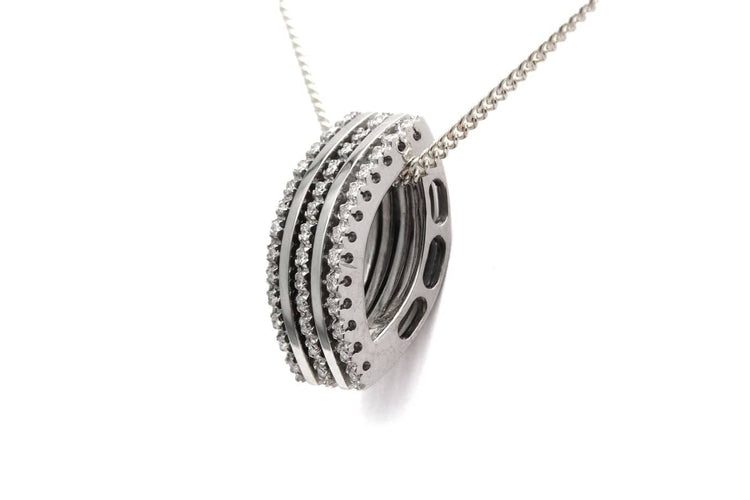 Pendentif Pendentif contemporain en or blanc 18 carats serti de diamants taille brillant 58 Facettes B865