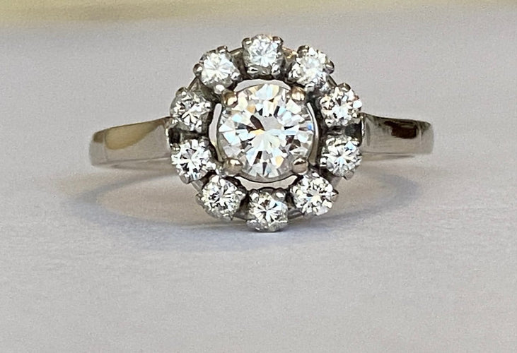Bague 53 Bague rosette vintage en or blanc 14 ct avec diamants 0,83 ct 58 Facettes ring