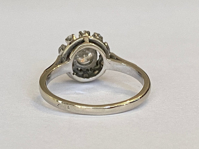 Bague 53 Bague rosette vintage en or blanc 14 ct avec diamants 0,83 ct 58 Facettes ring