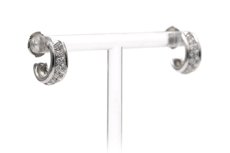Boucles d'oreilles Boucles d'oreilles contemporaines en or blanc 18 carats et diamants taille brillant 58 Facettes 23785