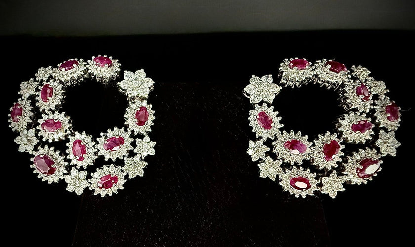 Boucles d'oreilles H. Joaillerie - Boucles d’oreilles en or blanc 18 carats, rubis et diamants 58 Facettes BO 006