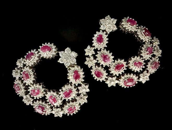 Boucles d'oreilles H. Joaillerie - Boucles d’oreilles en or blanc 18 carats, rubis et diamants 58 Facettes BO 006
