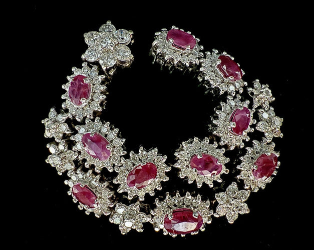 Boucles d'oreilles H. Joaillerie - Boucles d’oreilles en or blanc 18 carats, rubis et diamants 58 Facettes BO 006
