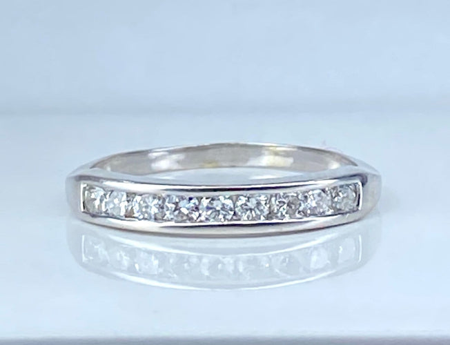 Bague 54 Demi-alliance - Bague en or blanc 18 carats et diamants 58 Facettes AB722