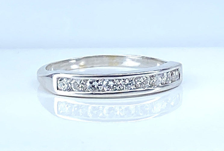 Bague 54 Demi-alliance - Bague en or blanc 18 carats et diamants 58 Facettes AB722