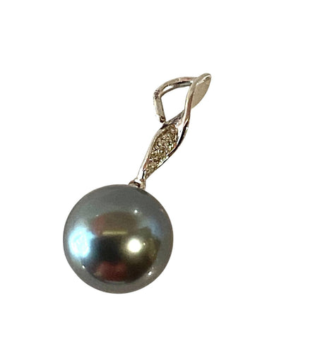 Pendentif Pendentif en or blanc 18 carats avec perle de Tahiti et diamants 58 Facettes AB724