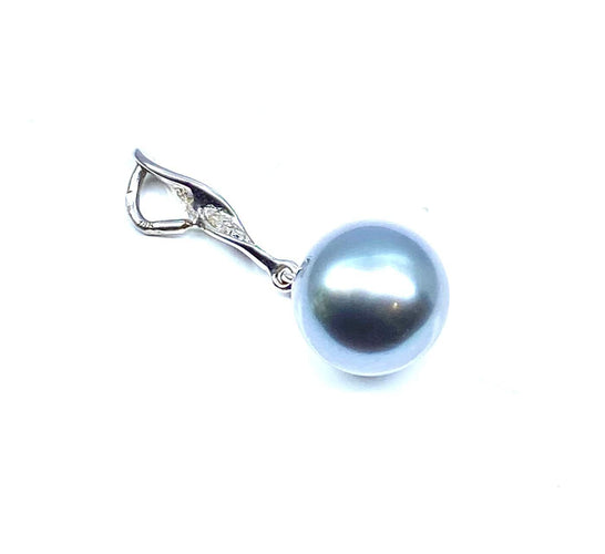 Pendentif Pendentif en or blanc 18 carats avec perle de Tahiti et diamants 58 Facettes AB724