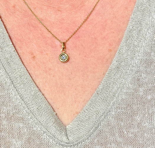 Pendentif Pendentif en or jaune 18 carats avec diamant taille brillant 58 Facettes AB726