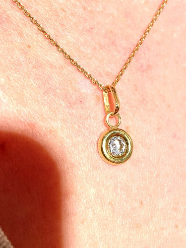 Pendentif Pendentif en or jaune 18 carats avec diamant taille brillant 58 Facettes AB726
