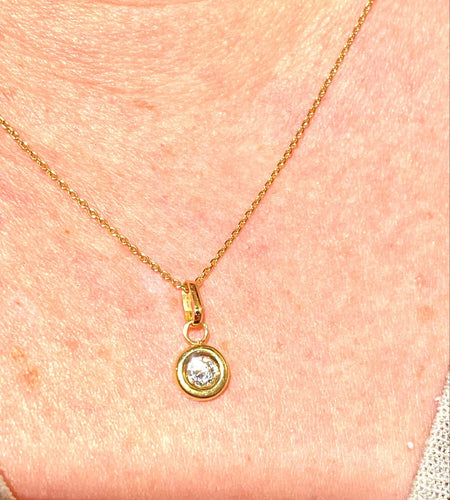 Pendentif Pendentif en or jaune 18 carats avec diamant taille brillant 58 Facettes AB726