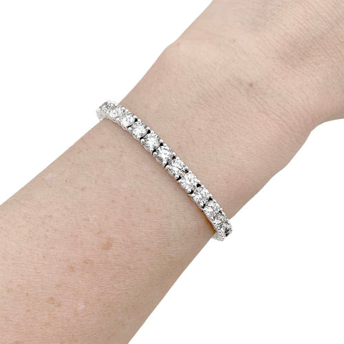 Bracelet Bracelet ligne, or blanc et diamants. 58 Facettes 35403