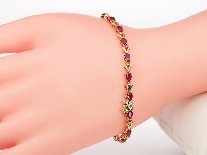 Bracelet Crimson Éclat - Bracelet en or jaune 18 ct avec rubis naturels et diamants 58 Facettes B001