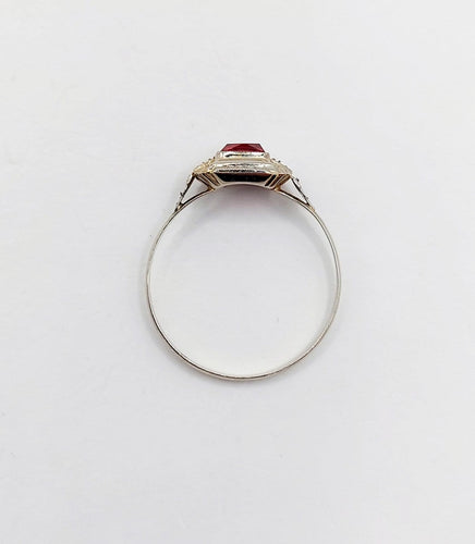 Bague 56.5 Bague Art déco en or blanc 18k avec pierre rouge 58 Facettes A07130