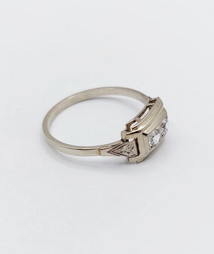 Bague 55 Bague tank Art déco en or blanc 18k et spinelles synthétiques 58 Facettes A07170