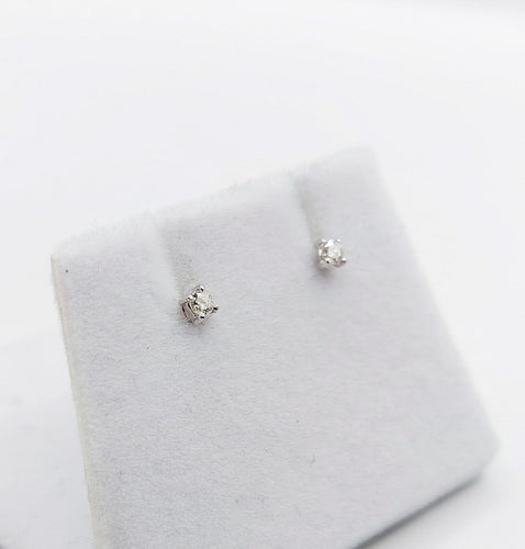 Boucles d'oreilles Puces d'oreilles vintage en or blanc 18k et diamants 58 Facettes A07195