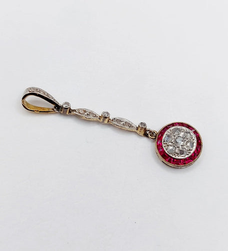 Pendentif Pendentif cible Art déco en or 18k et platine, diamants et rubis synthétiques 58 Facettes A07207