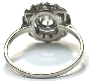 Bague 59 Bague marguerite en or gris et diamants 58 Facettes 269334