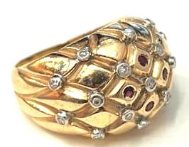 Bague 55 Bague boule en or jaune avec rubis et diamants 58 Facettes 269328
