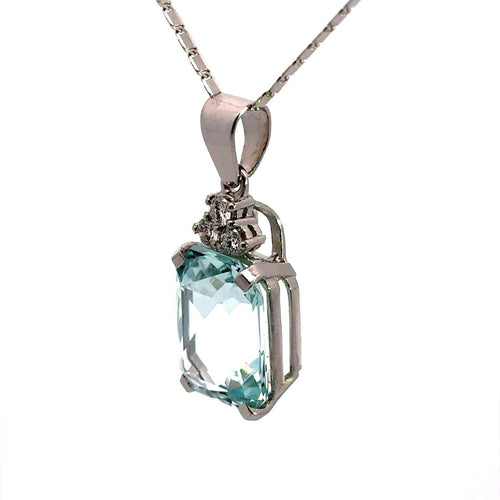 Pendentif Pendentif aquamarine taille émeraude et diamants en or blanc 18k 58 Facettes 50457
