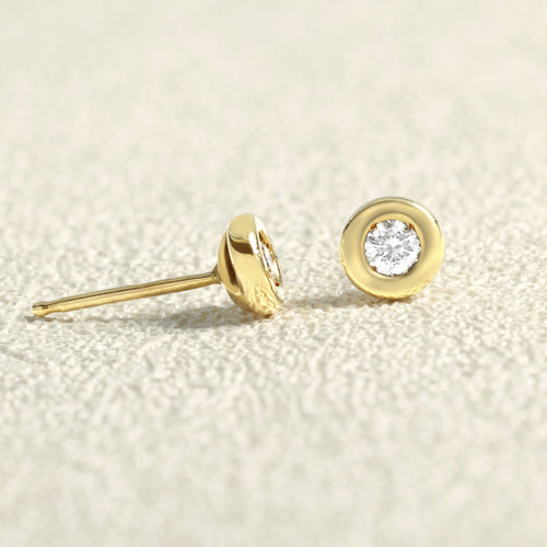 Boucles d'oreilles Boucles d’oreilles clous en or jaune et diamants 58 Facettes OC-66000250